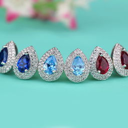 韓風簡約，點睛之飾 微鑲嵌多色寶石耳釘，點亮日常時尚